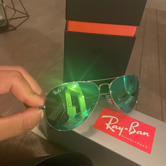 Ray Ban Aviator Sunglasses. - Picture 1 of 4